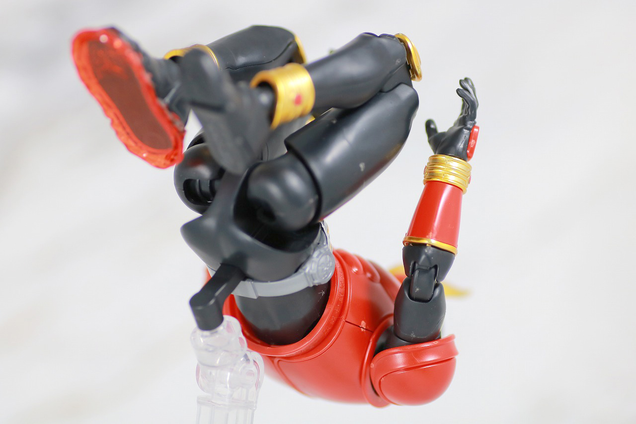 Figure-rise Standard　仮面ライダークウガ　マイティフォーム　レビュー　アクション