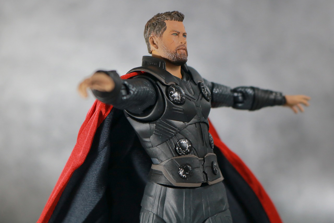 MAFEX　ソー　アベンジャーズ／インフィニティウォー　レビュー　可動範囲