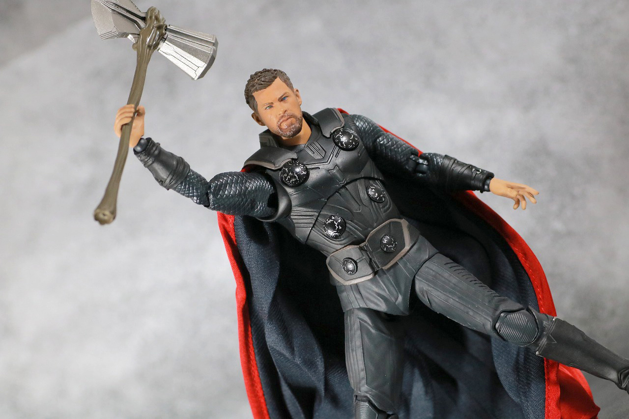 MAFEX　ソー　アベンジャーズ／インフィニティウォー　レビュー　アクション