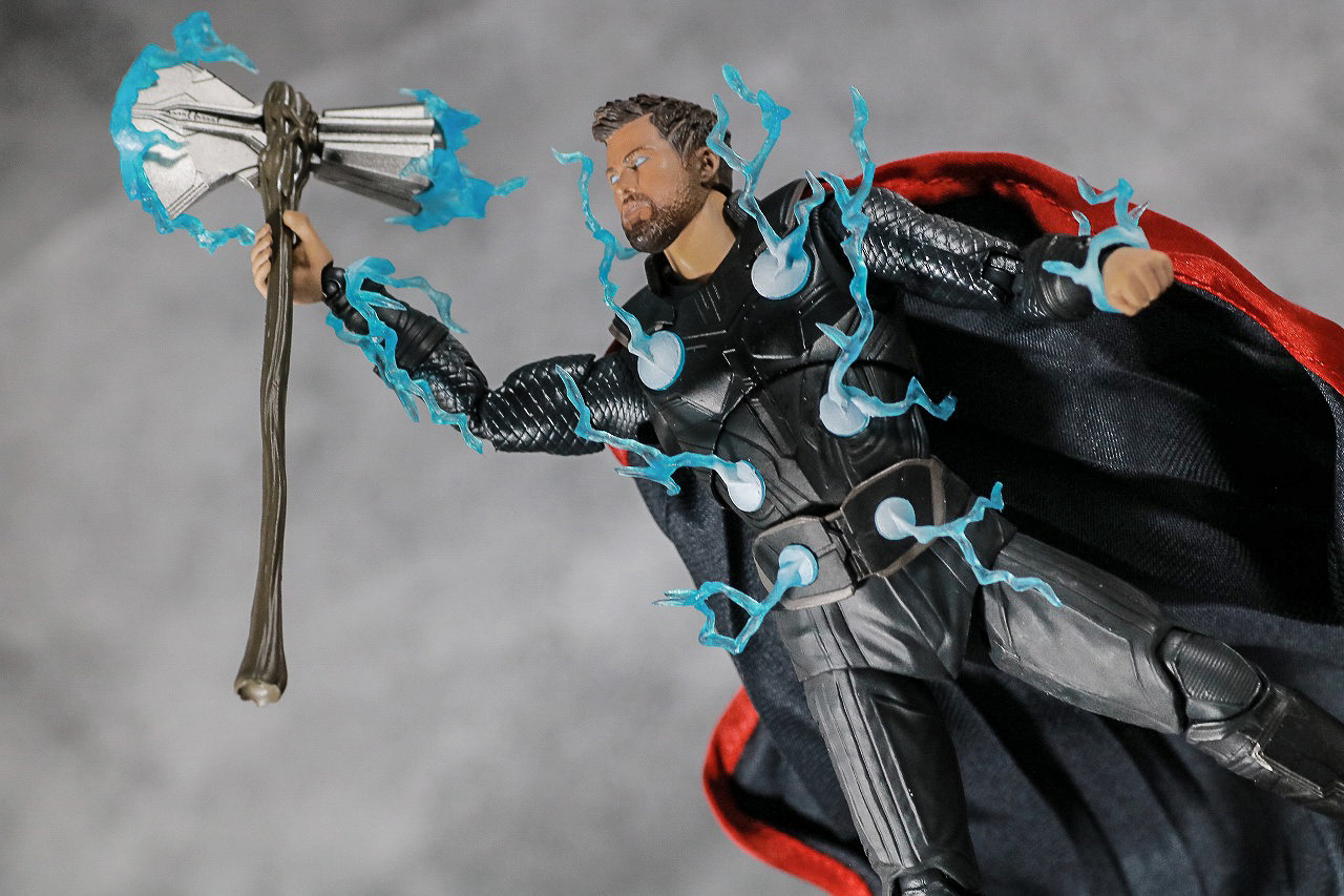 MAFEX　ソー　アベンジャーズ／インフィニティウォー　レビュー　アクション