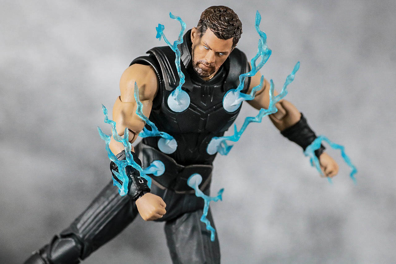 MAFEX　ソー　アベンジャーズ／インフィニティウォー　レビュー　アクション