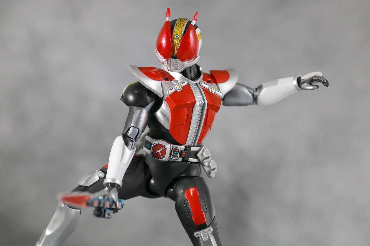 S.H.フィギュアーツ　仮面ライダー電王　ソードフォーム　真骨彫製法　レビュー　アクション