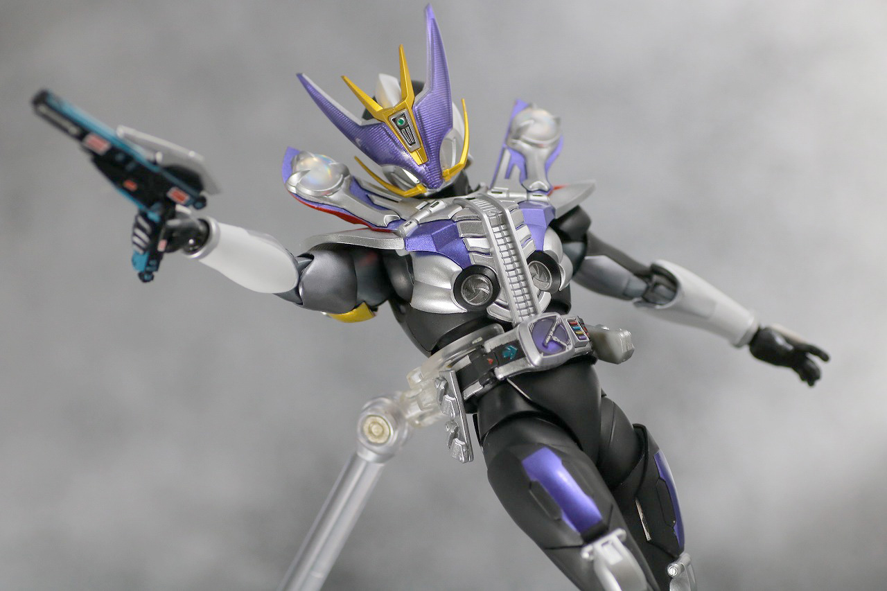 S.H.フィギュアーツ　仮面ライダー電王　ガンフォーム　真骨彫製法　レビュー　アクション