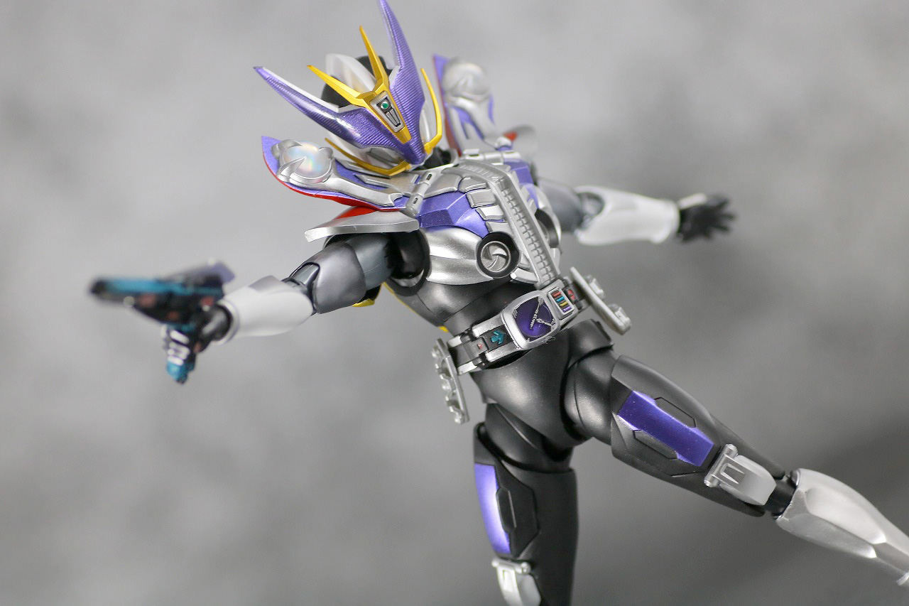 S.H.フィギュアーツ　仮面ライダー電王　ガンフォーム　真骨彫製法　レビュー　アクション