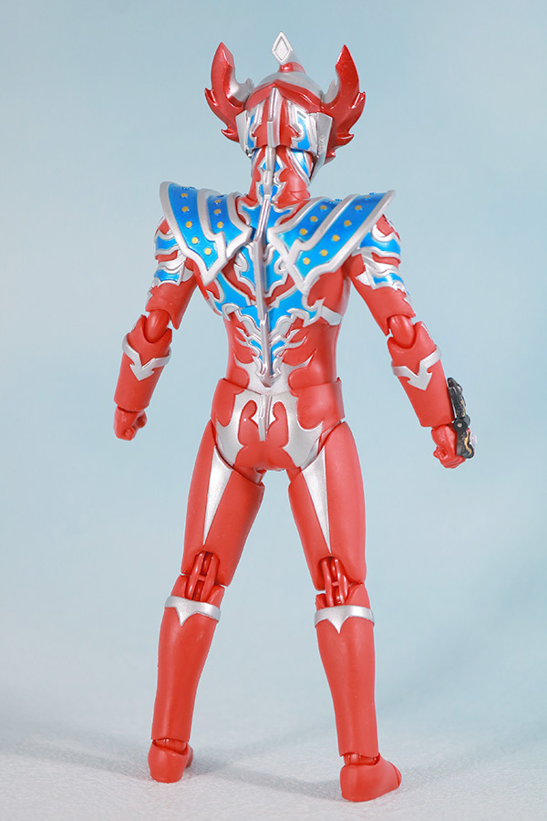 S.H.フィギュアーツ　ウルトラマンタイガ　トライストリウム　レビュー　全身