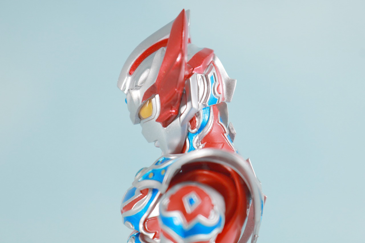 S.H.フィギュアーツ　ウルトラマンタイガ　トライストリウム　レビュー　可動範囲