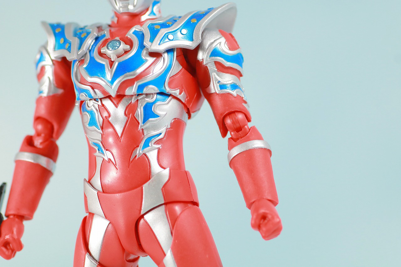 S.H.フィギュアーツ　ウルトラマンタイガ　トライストリウム　レビュー　全身