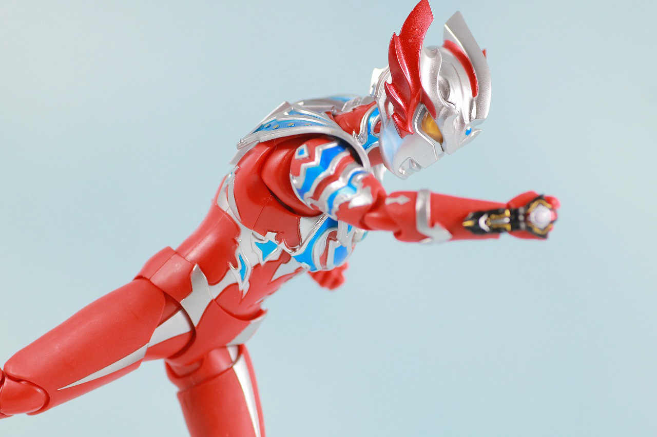 S.H.フィギュアーツ　ウルトラマンタイガ　トライストリウム　レビュー　アクション