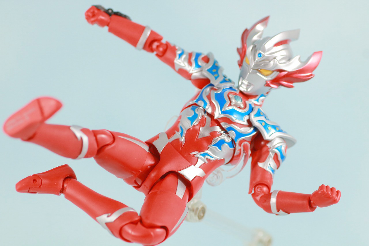 S.H.フィギュアーツ　ウルトラマンタイガ　トライストリウム　レビュー　アクション