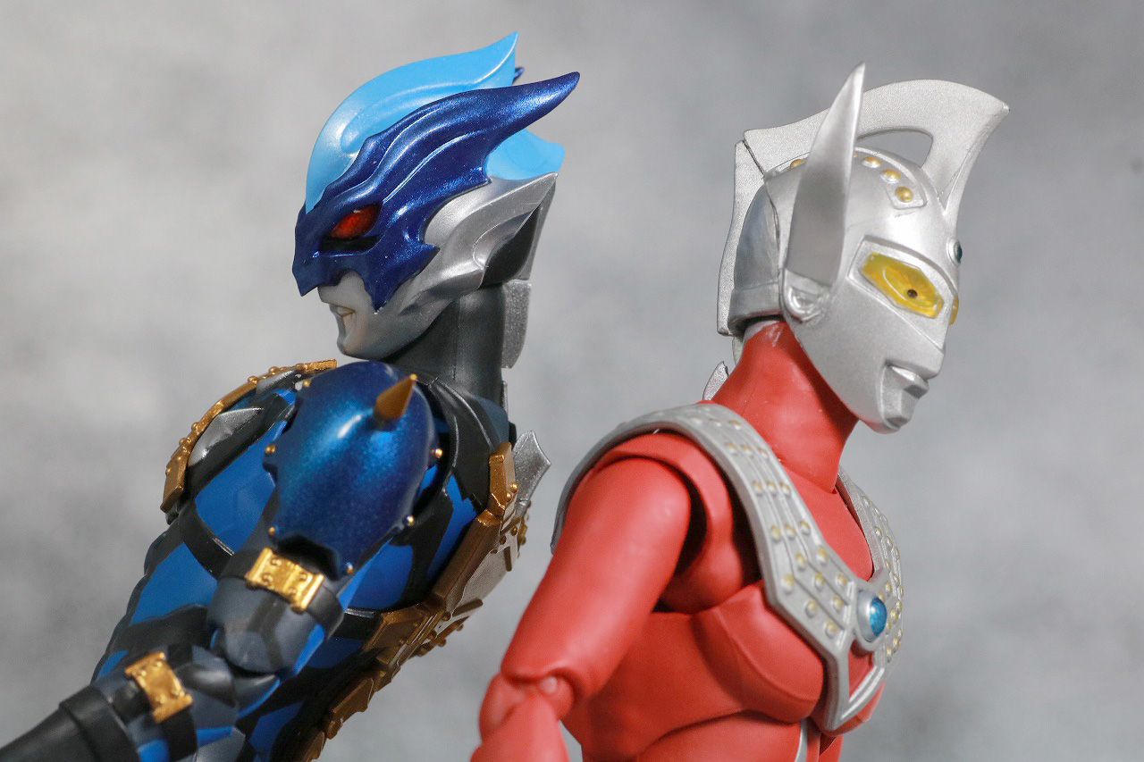 S.H.フィギュアーツ　ウルトラマントレギア　レビュー　アクション　ウルトラマンタロウ