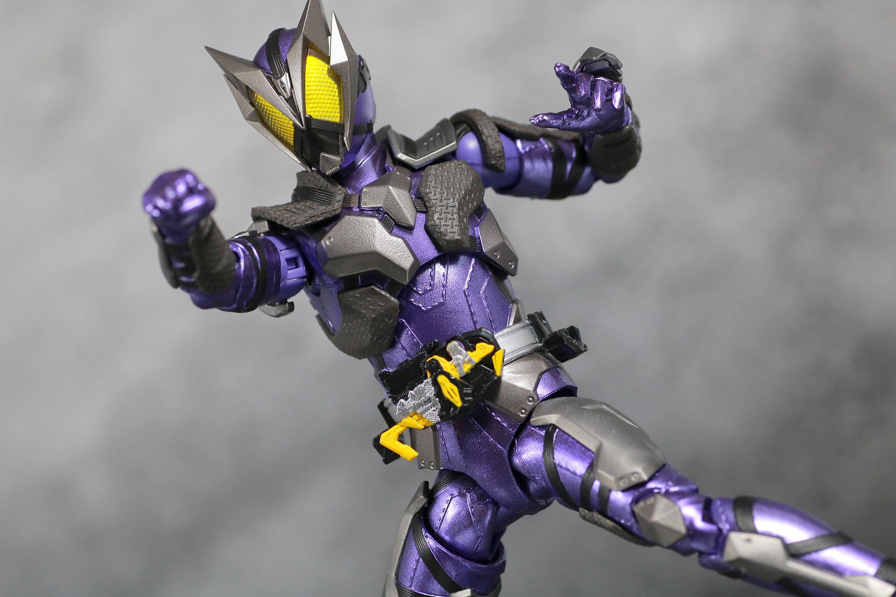 S.H.フィギュアーツ　仮面ライダー滅　スティングスコーピオン　レビュー　アクション