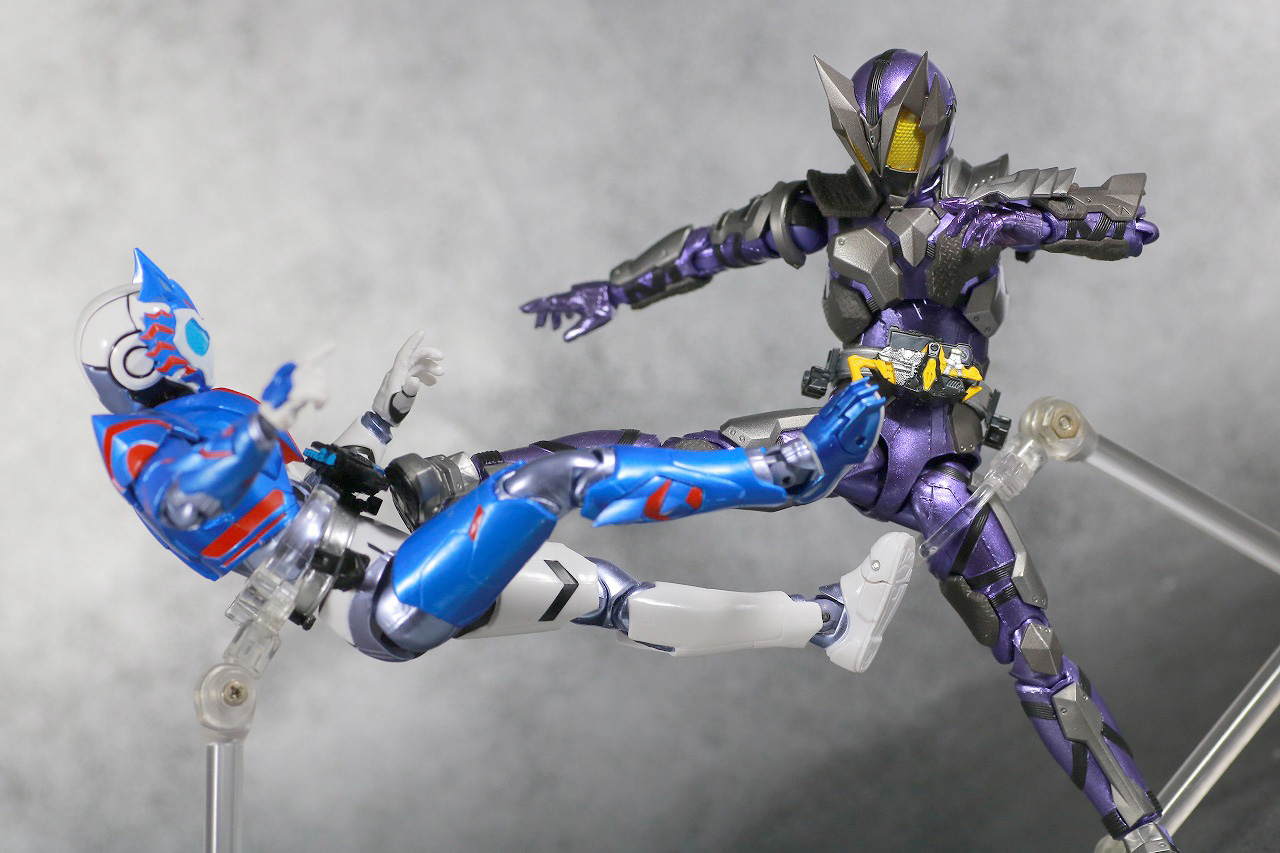 S.H.フィギュアーツ　仮面ライダー滅　スティングスコーピオン　レビュー　アクション　仮面ライダーバルカン