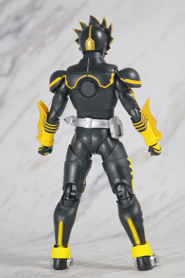 S.H.フィギュアーツ　仮面ライダーオーズ　ラトラータ―コンボ　真骨彫製法　レビュー　全身