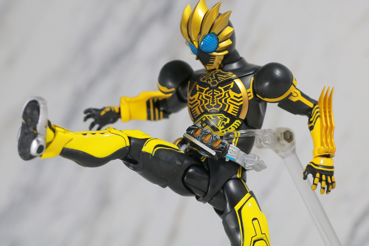 S.H.フィギュアーツ　仮面ライダーオーズ　ラトラータ―コンボ　真骨彫製法　レビュー　アクション