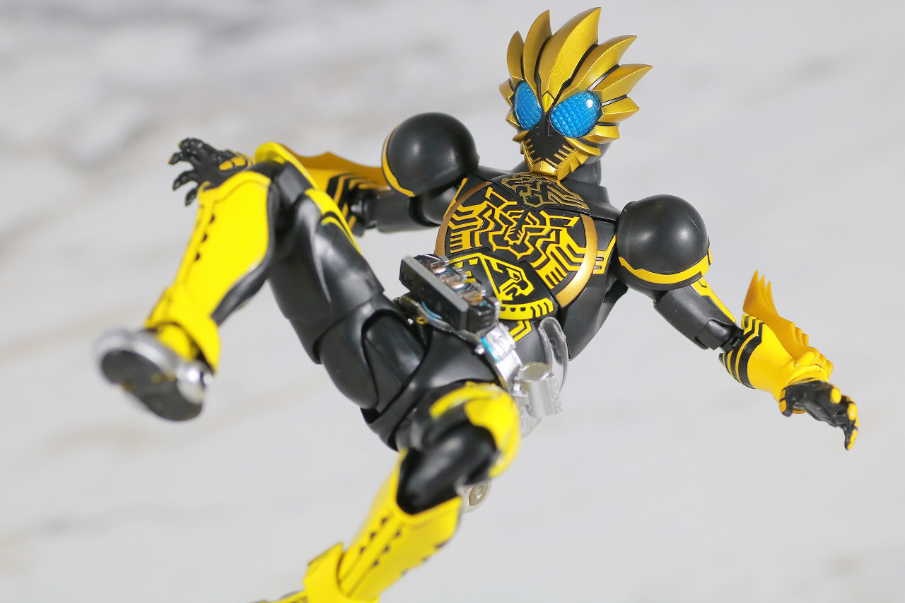 S.H.フィギュアーツ　仮面ライダーオーズ　ラトラータ―コンボ　真骨彫製法　レビュー　アクション