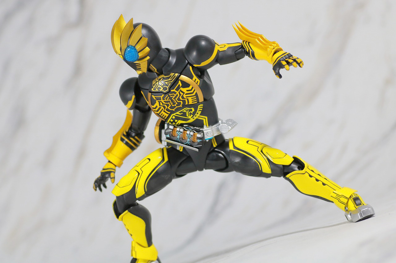 S.H.フィギュアーツ　仮面ライダーオーズ　ラトラータ―コンボ　真骨彫製法　レビュー　アクション