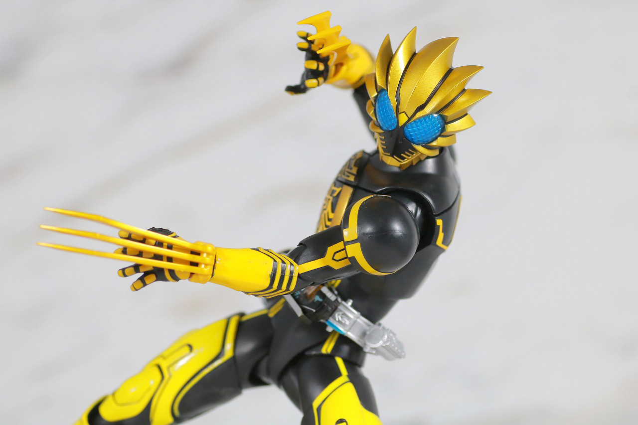 S.H.フィギュアーツ　仮面ライダーオーズ　ラトラータ―コンボ　真骨彫製法　レビュー　アクション