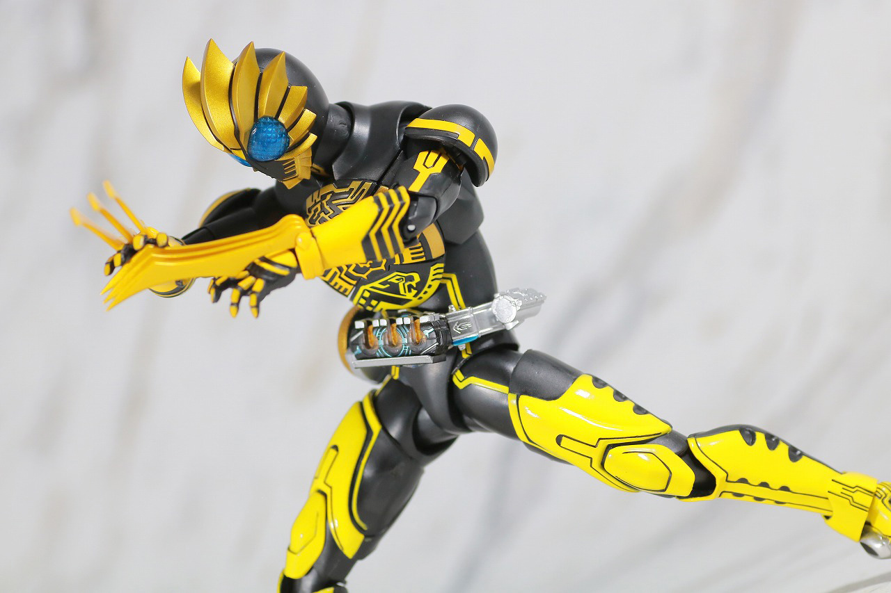 S.H.フィギュアーツ　仮面ライダーオーズ　ラトラータ―コンボ　真骨彫製法　レビュー　アクション