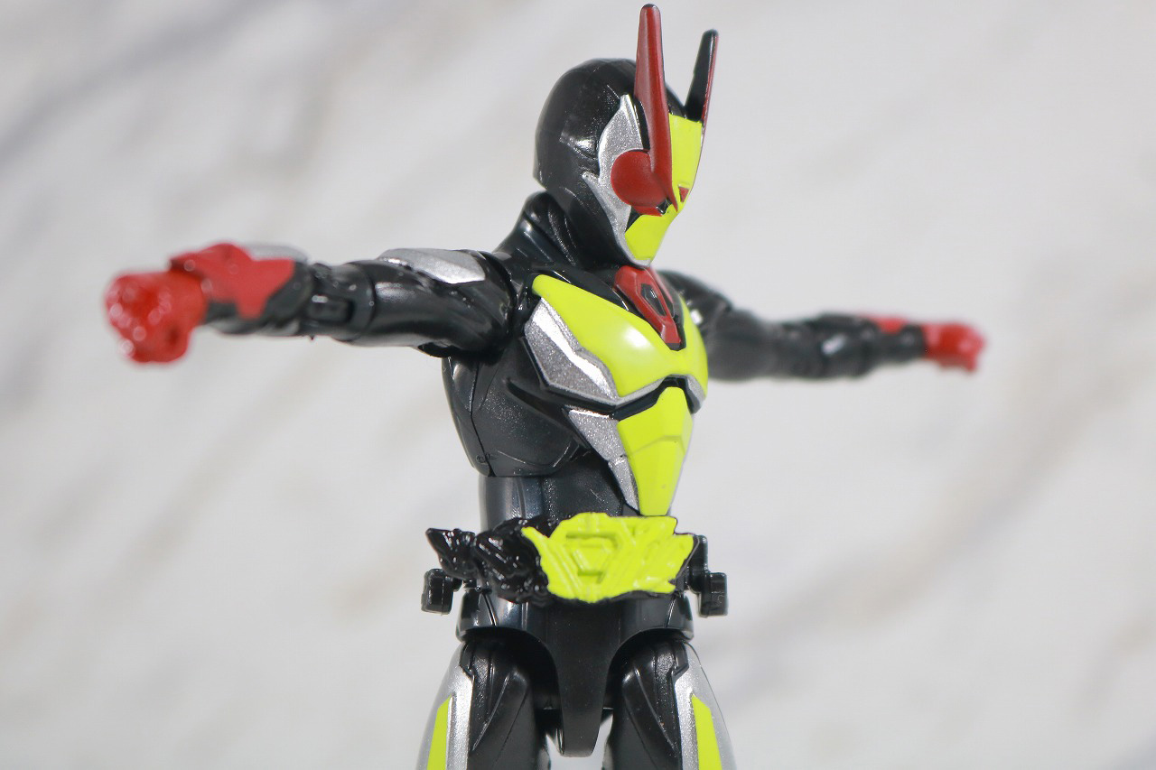 RKF　仮面ライダーゼロツー　レビュー　可動範囲