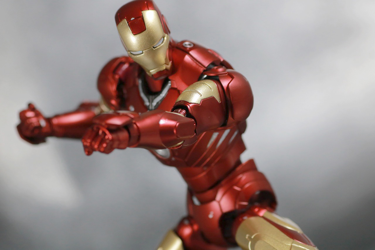 S.H.フィギュアーツ　アイアンマン マーク3 Birth of Iron Man　レビュー　アクション