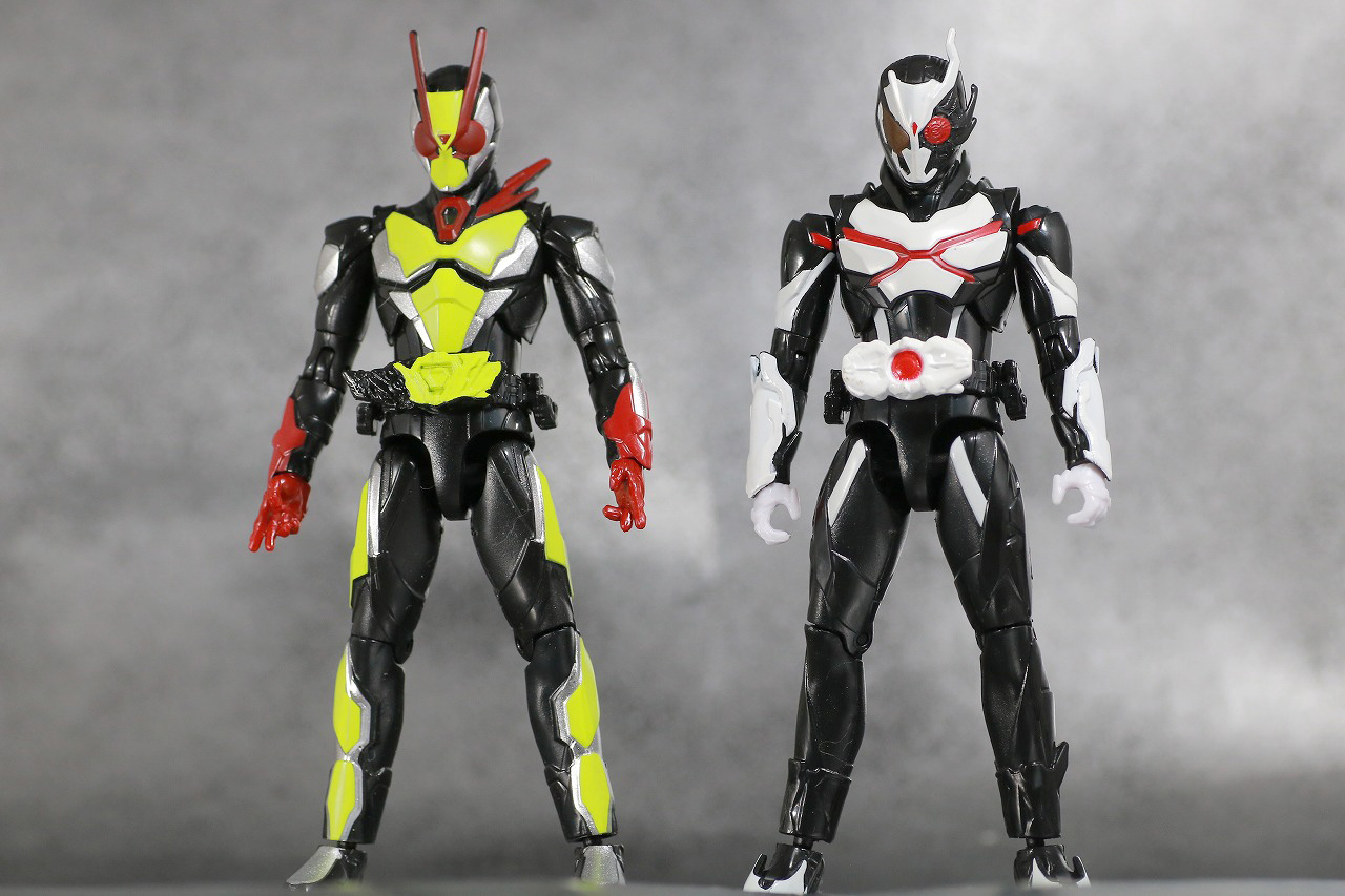 RKF　仮面ライダーアークワン　シンギュライズセット　レビュー　全身　仮面ライダーゼロツー　比較