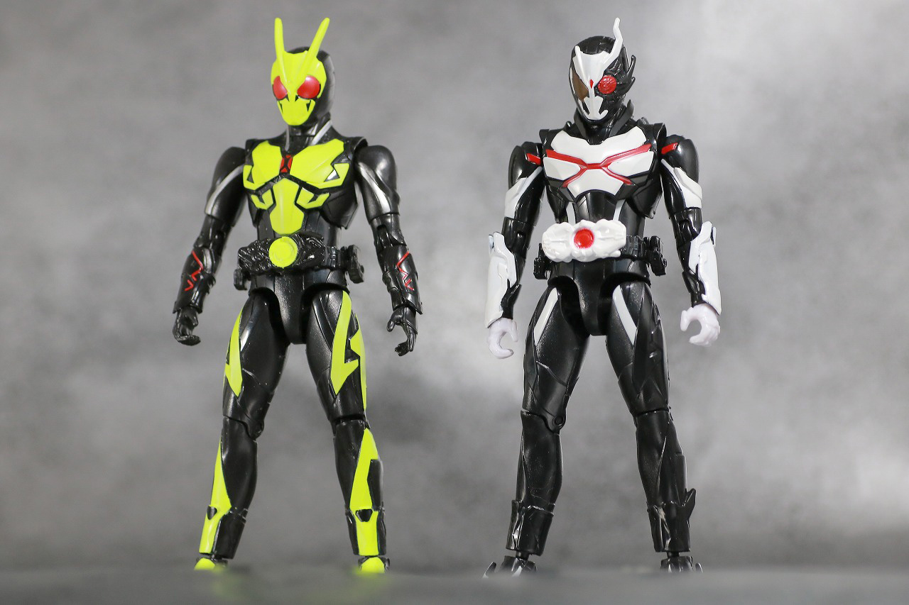 RKF　仮面ライダーアークワン　シンギュライズセット　レビュー　全身　仮面ライダーゼロワン　ライジングホッパー　比較