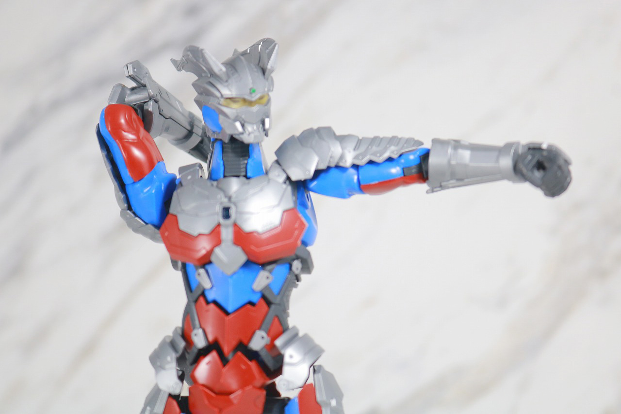 Figure-rise Standard ULTRAMAN ZERO SUIT　ウルトラマンゼロ　レビュー　可動範囲