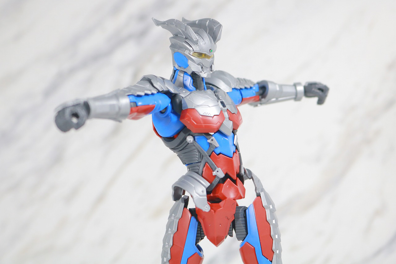 Figure-rise Standard ULTRAMAN ZERO SUIT　ウルトラマンゼロ　レビュー　可動範囲