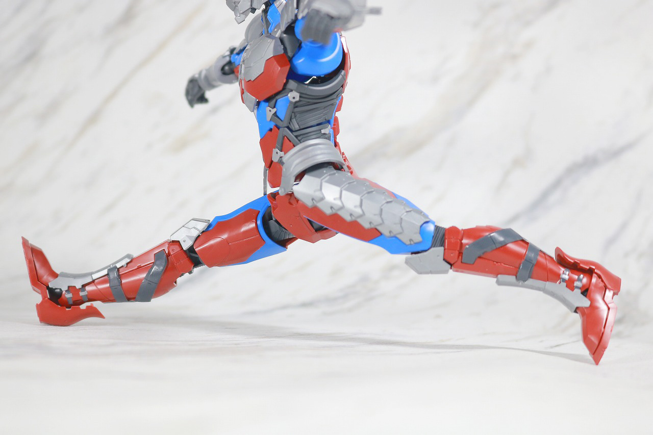 Figure-rise Standard ULTRAMAN ZERO SUIT　ウルトラマンゼロ　レビュー　可動範囲