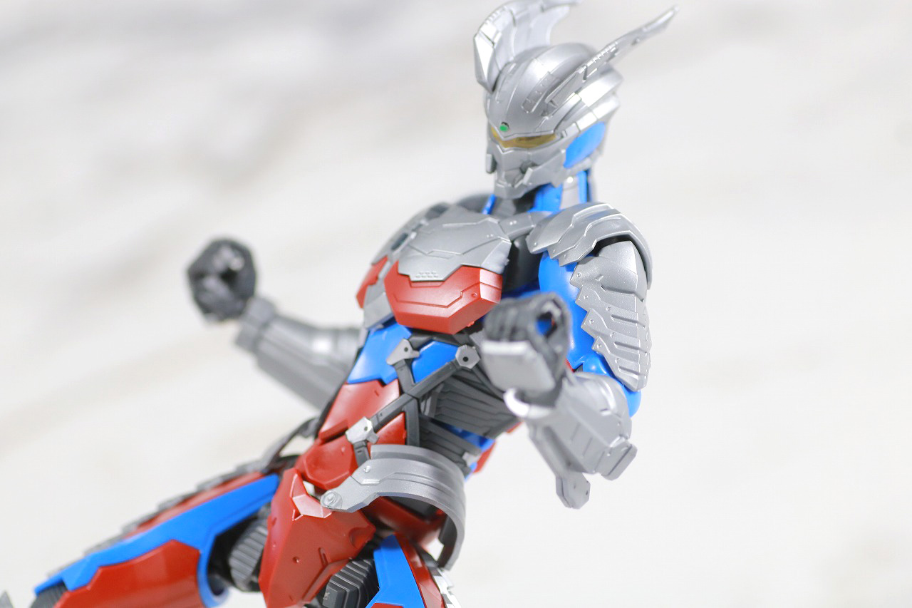 Figure-rise Standard ULTRAMAN ZERO SUIT　ウルトラマンゼロ　レビュー　アクション