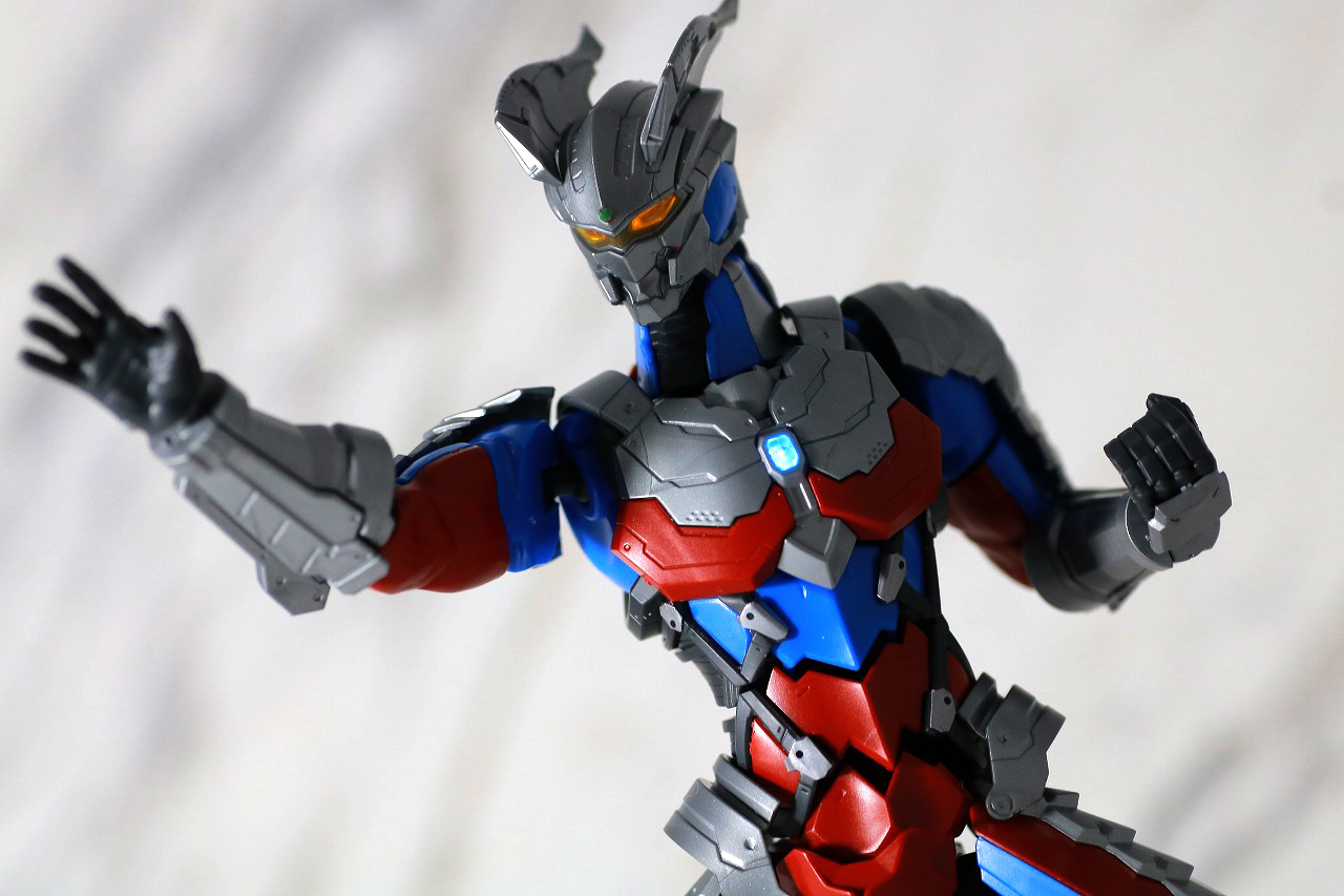 Figure-rise Standard ULTRAMAN ZERO SUIT　ウルトラマンゼロ　レビュー　アクション