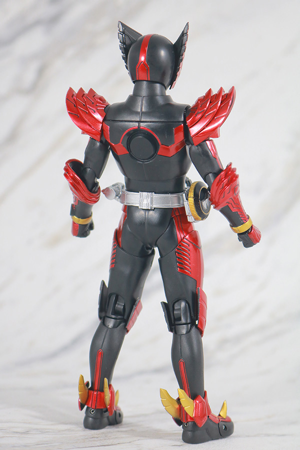 S.H.フィギュアーツ　仮面ライダーオーズ　タジャドルコンボ　真骨彫製法　レビュー　全身