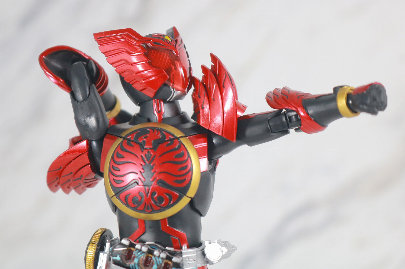 S.H.フィギュアーツ　仮面ライダーオーズ　タジャドルコンボ　真骨彫製法　レビュー　可動範囲