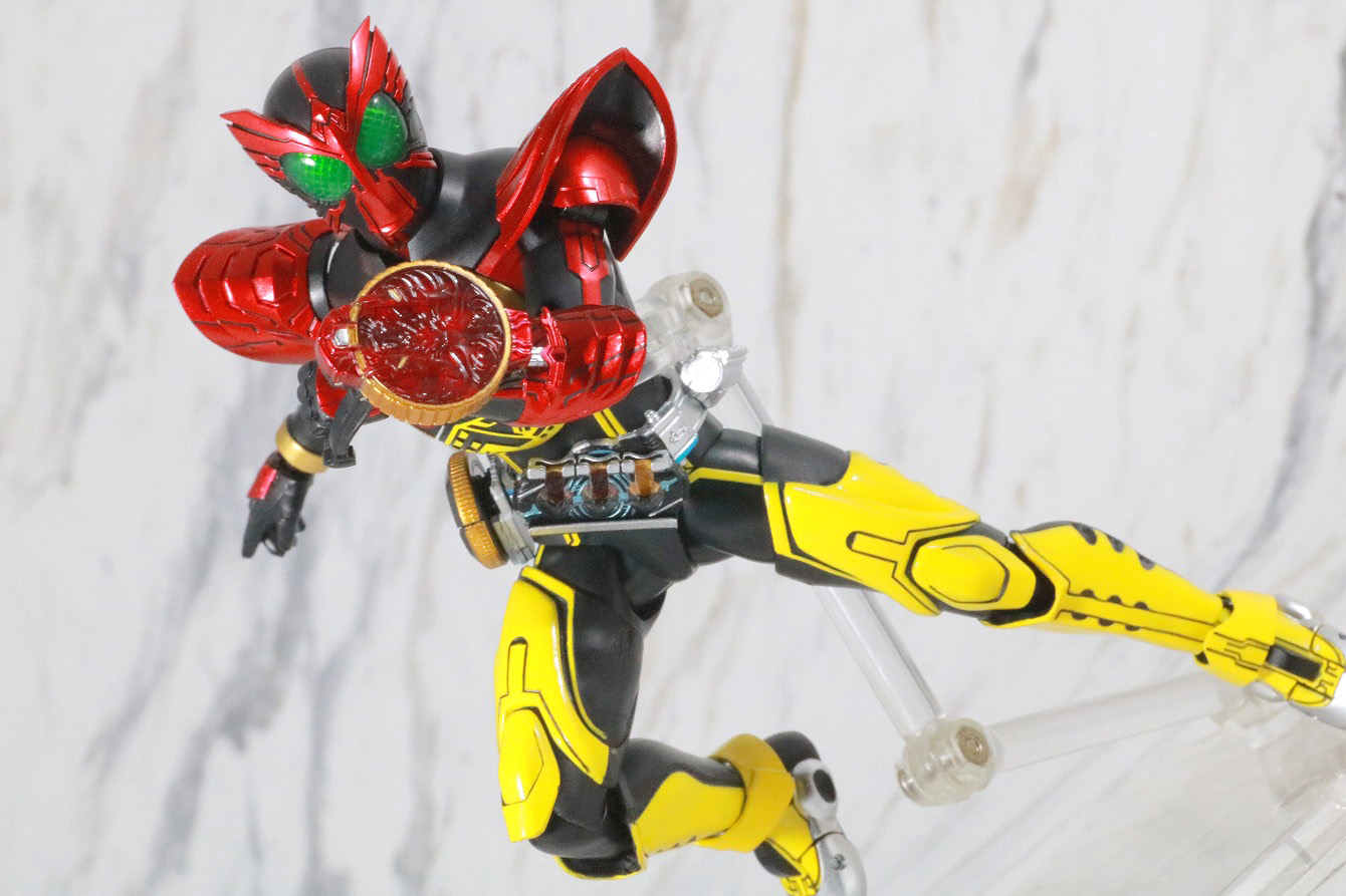 S.H.フィギュアーツ　仮面ライダーオーズ　タジャドルコンボ　真骨彫製法　レビュー　アクション　タカジャーター