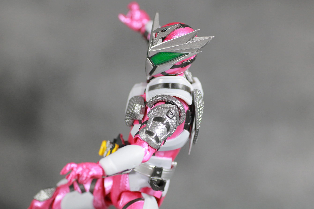 S.H.フィギュアーツ　仮面ライダー迅　フライングファルコン　レビュー　アクション