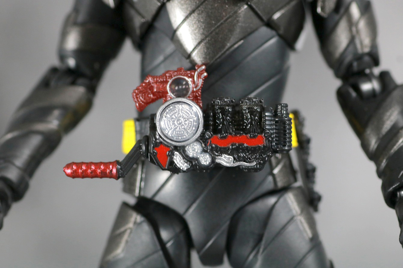 S.H.フィギュアーツ　仮面ライダーメタルビルド　レビュー　全身