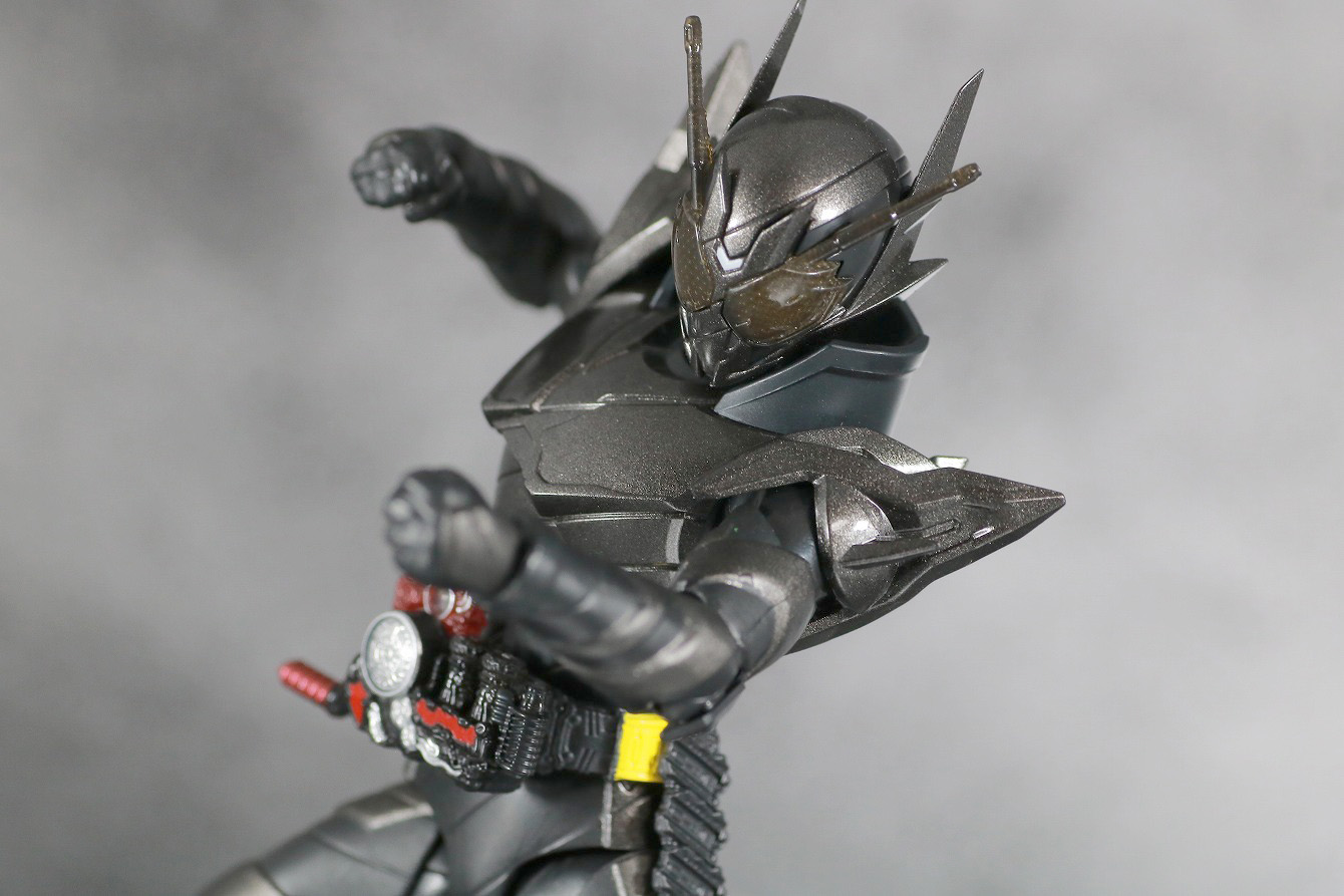 S.H.フィギュアーツ　仮面ライダーメタルビルド　レビュー　アクション