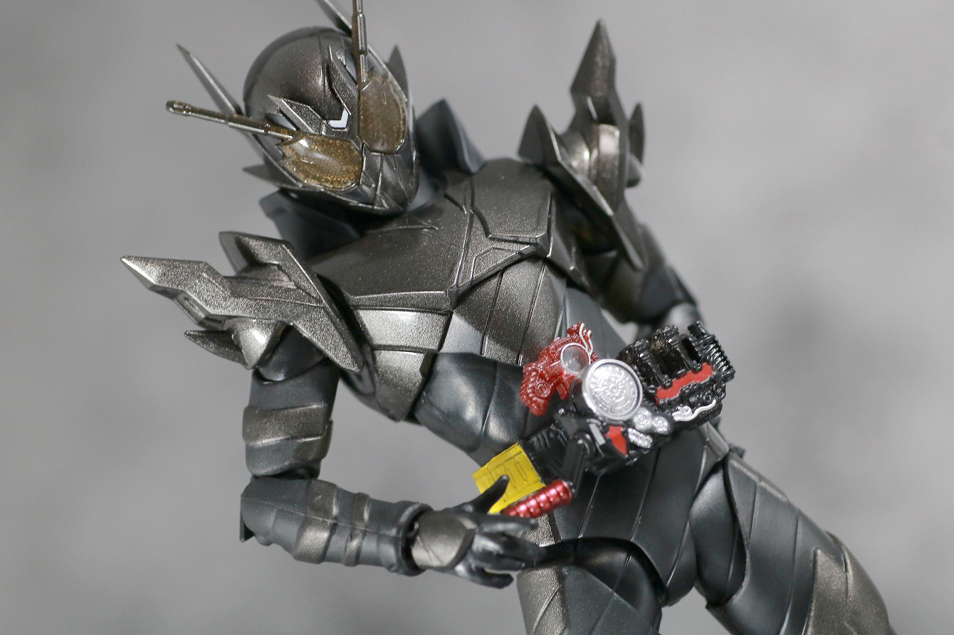 S.H.フィギュアーツ　仮面ライダーメタルビルド　レビュー　アクション