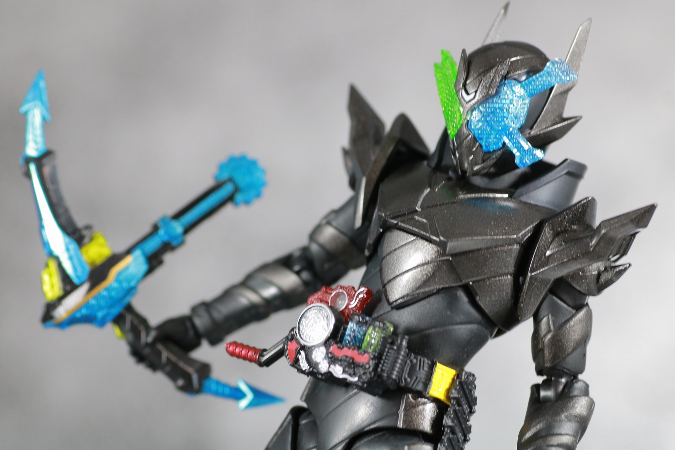 S.H.フィギュアーツ　仮面ライダーメタルビルド　レビュー　アクション　仮面ライダービルド　海賊レッシャー　ハザードフォーム