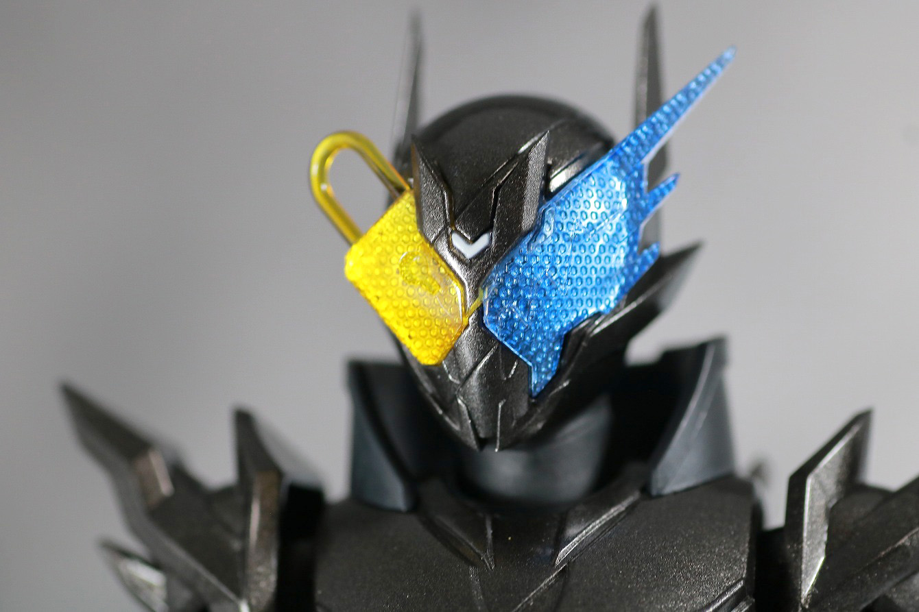 S.H.フィギュアーツ　仮面ライダーメタルビルド　レビュー　付属品　キードラゴン　ハザードフォーム　ヘッドパーツ