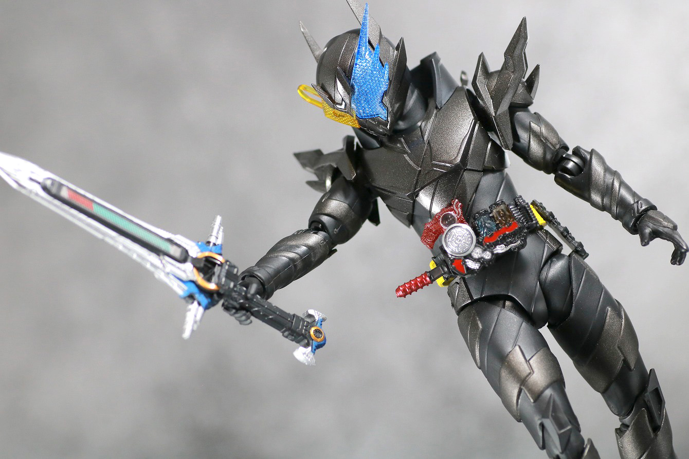 S.H.フィギュアーツ　仮面ライダーメタルビルド　レビュー　アクション　仮面ライダービルド　キードラゴン　ハザードフォーム