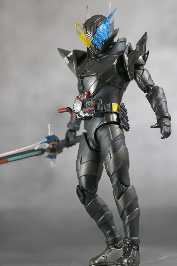 S.H.フィギュアーツ　仮面ライダーメタルビルド　レビュー　アクション　仮面ライダービルド　キードラゴン　ハザードフォーム