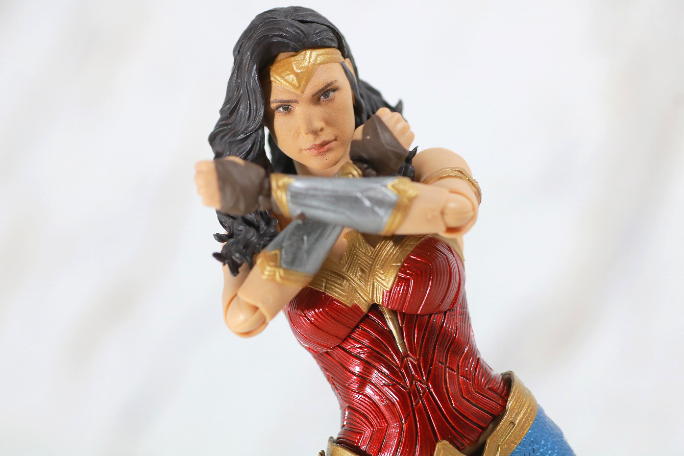 S.H.フィギュアーツ　ワンダーウーマン　WW84　レビュー　アクション