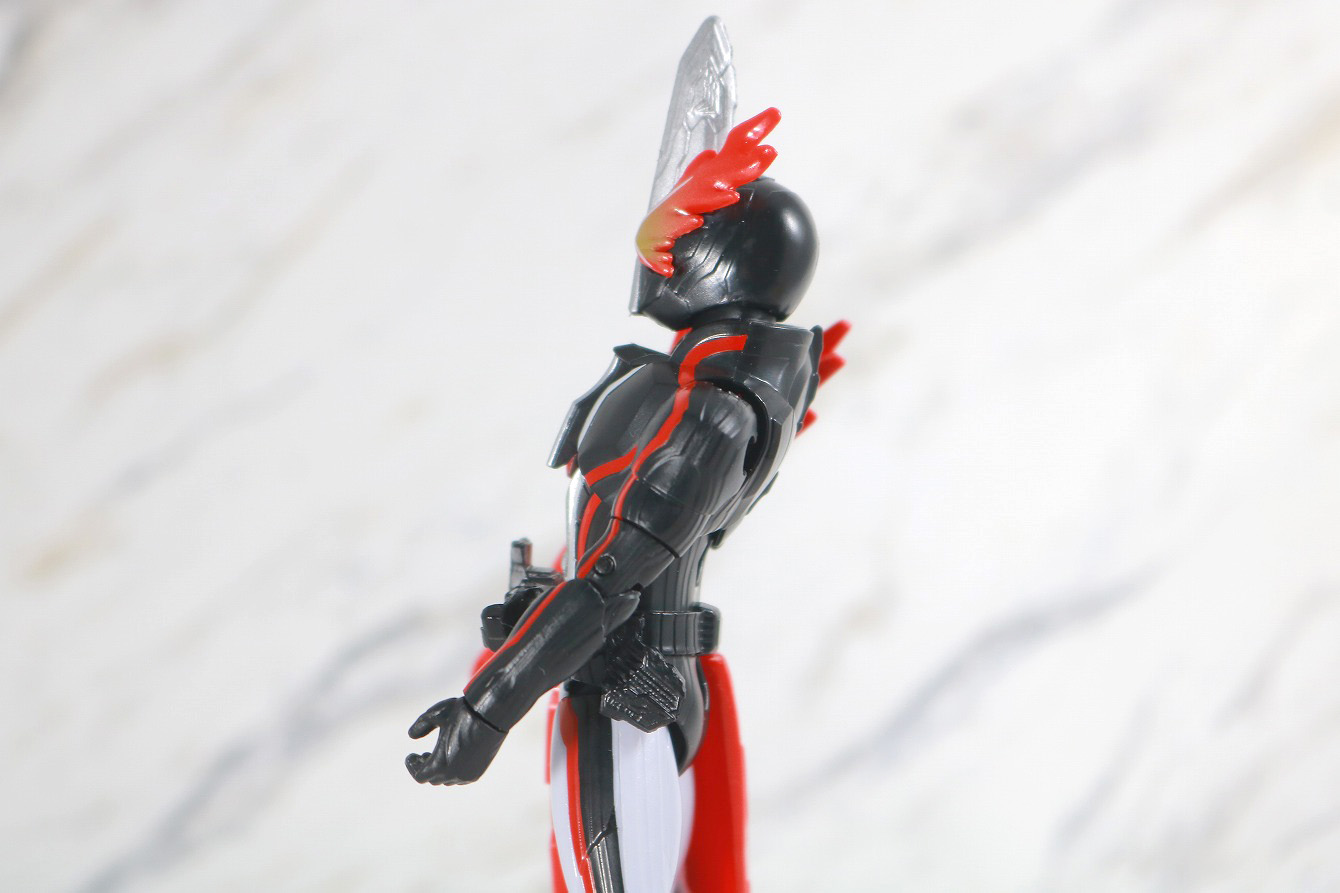 RKF　仮面ライダーセイバー　ブレイブドラゴン　レビュー　可動範囲　