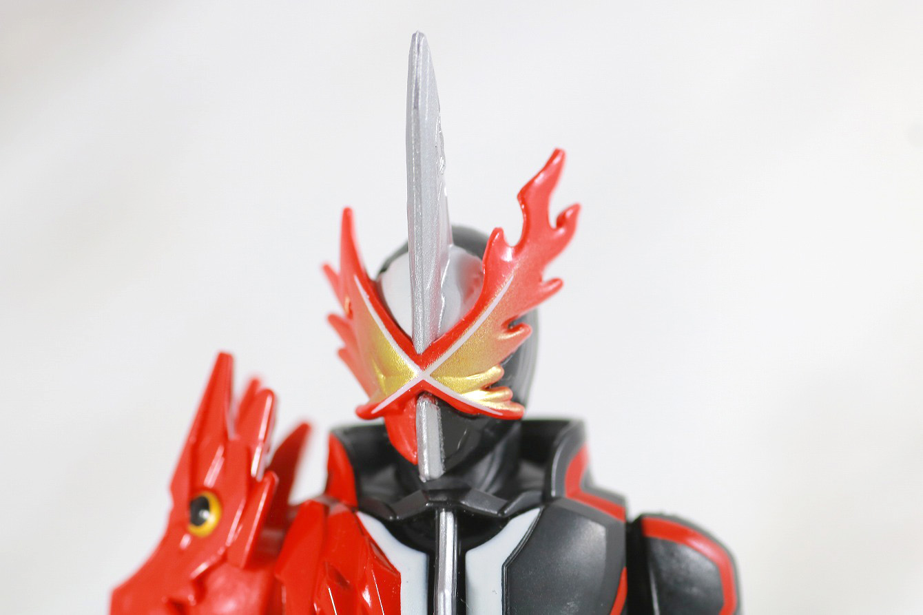 RKF　仮面ライダーセイバー　ブレイブドラゴン　レビュー　全身