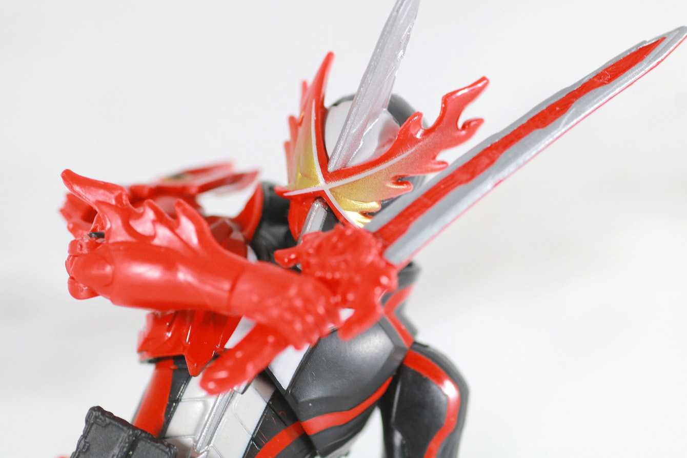 RKF　仮面ライダーセイバー　ブレイブドラゴン　レビュー　アクション