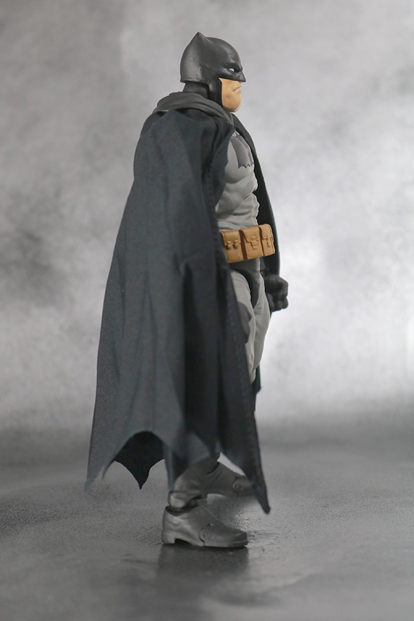 MAFEX バットマン（The Dark Knight Returns）　レビュー　全身