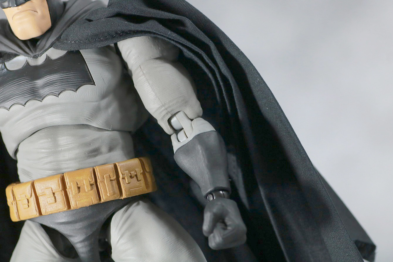 MAFEX バットマン（The Dark Knight Returns）　レビュー　全身