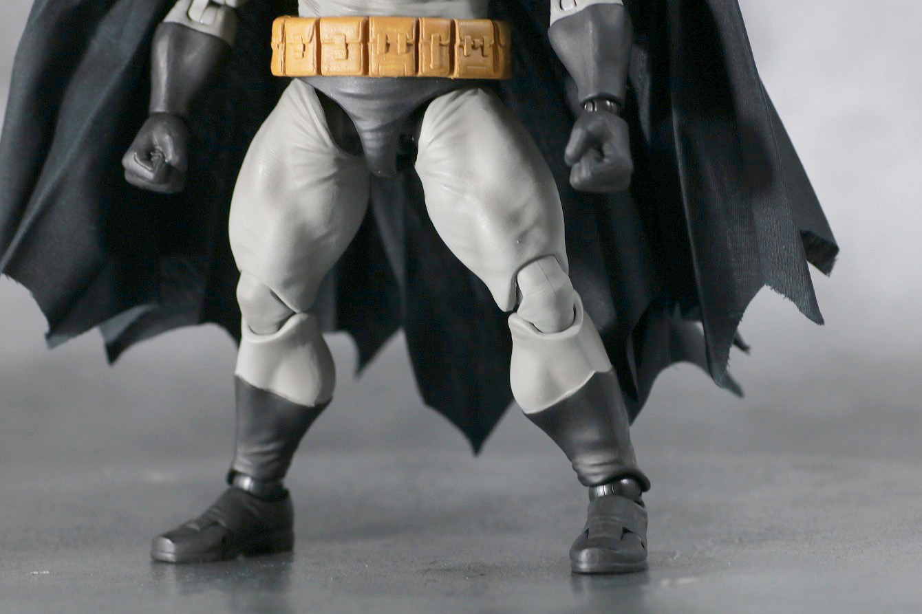 MAFEX バットマン（The Dark Knight Returns）　レビュー　全身