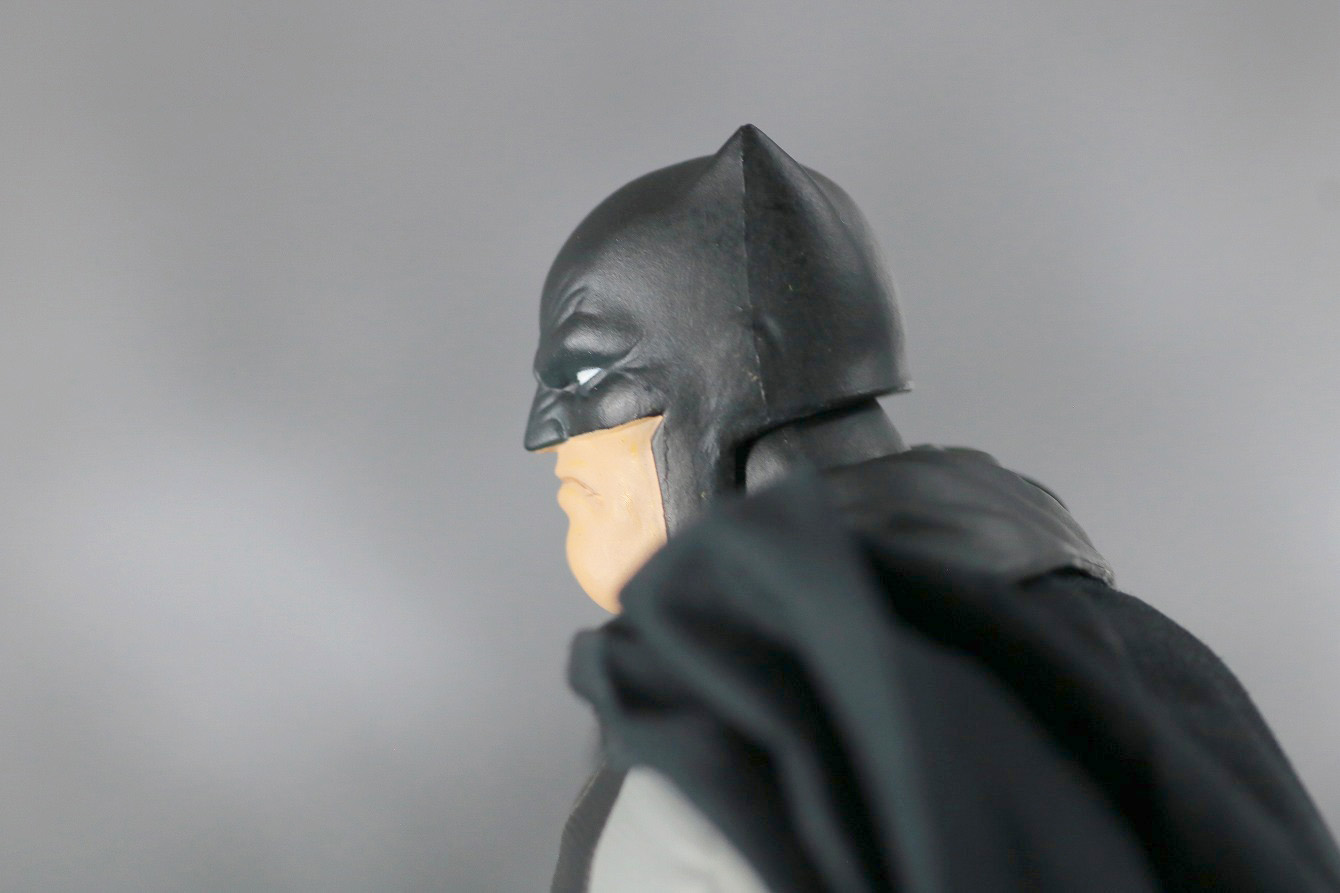 MAFEX バットマン（The Dark Knight Returns）　レビュー　全身